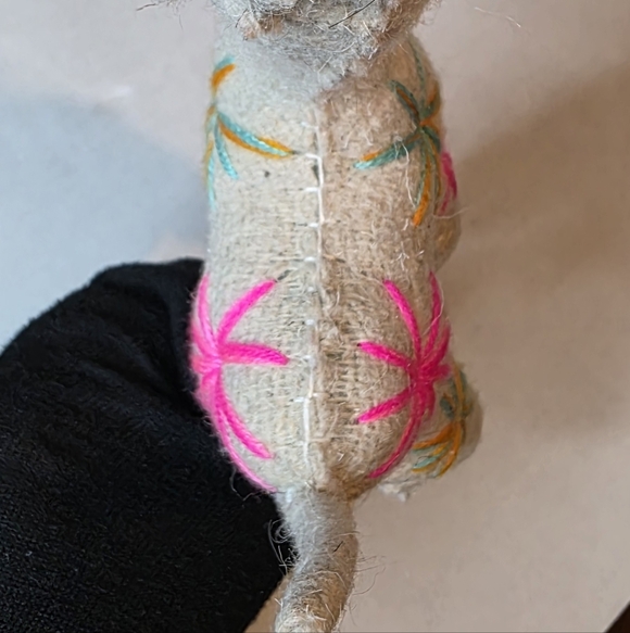 Mexican Handmade Llama - Picture 7 of 14